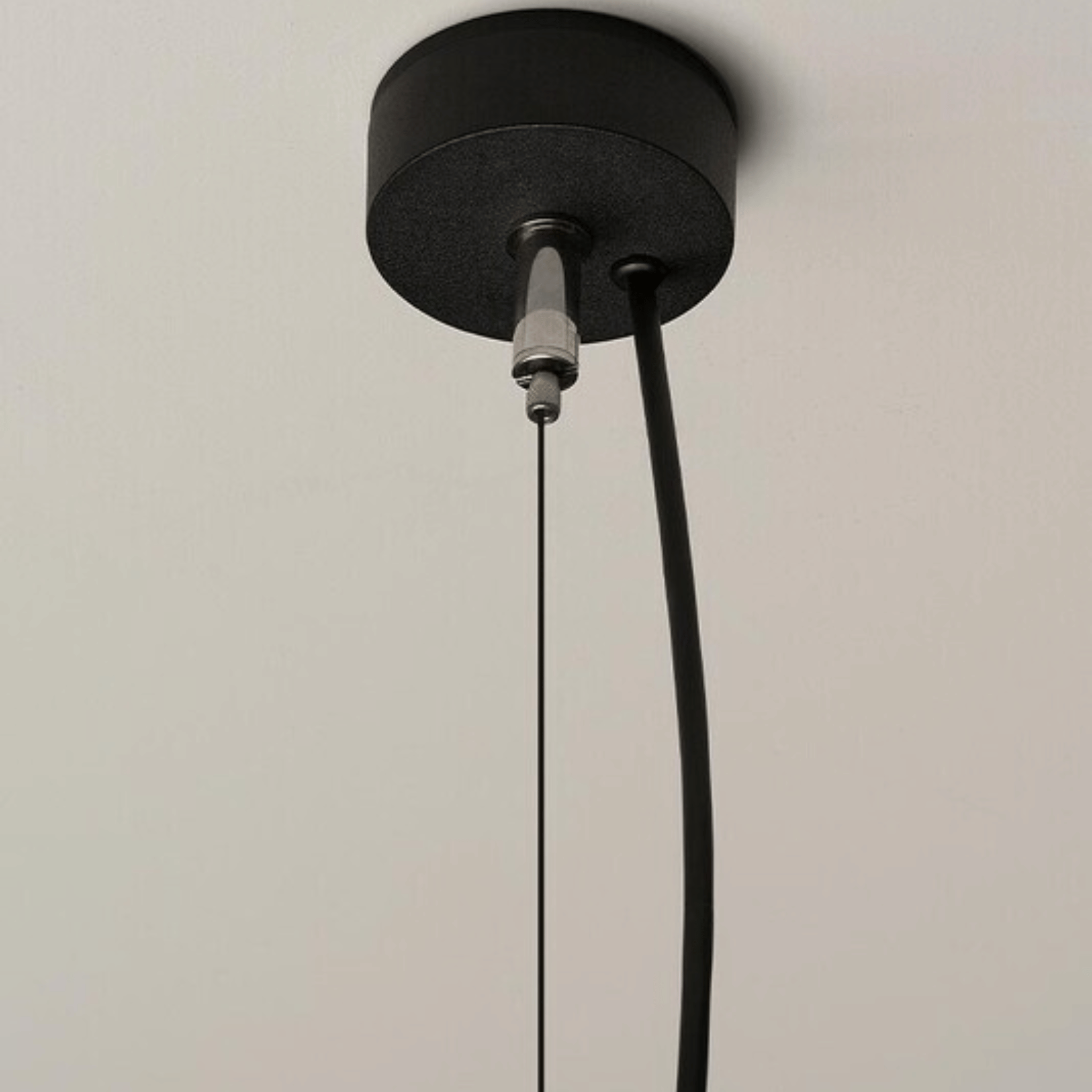 Dregla Magnetic Pendant — Modern Black Ceiling Light, Fixtures, Industrial