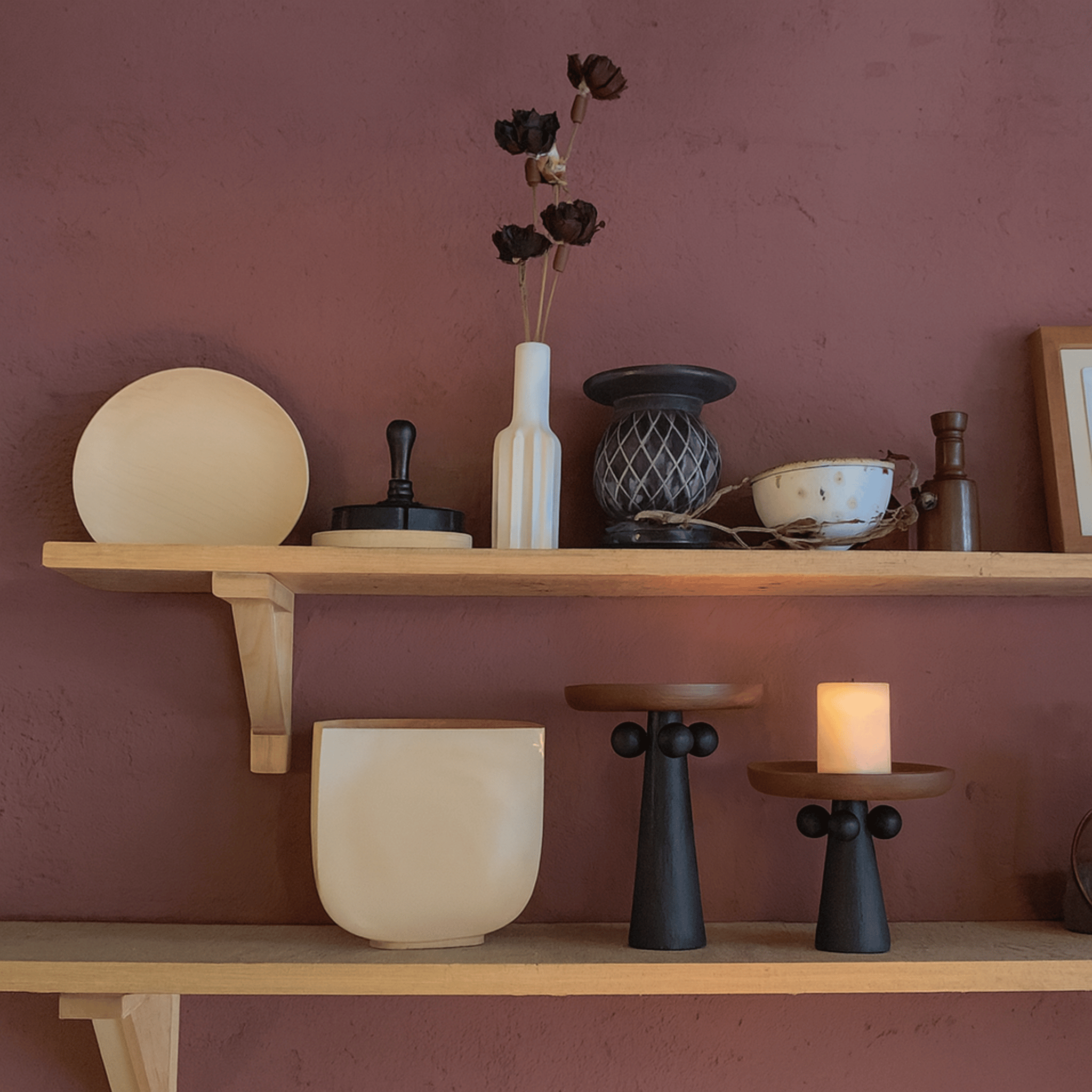 Dreva Wooden Pedestal Tray Nordic Sculptural Style, Serving Trays, Display