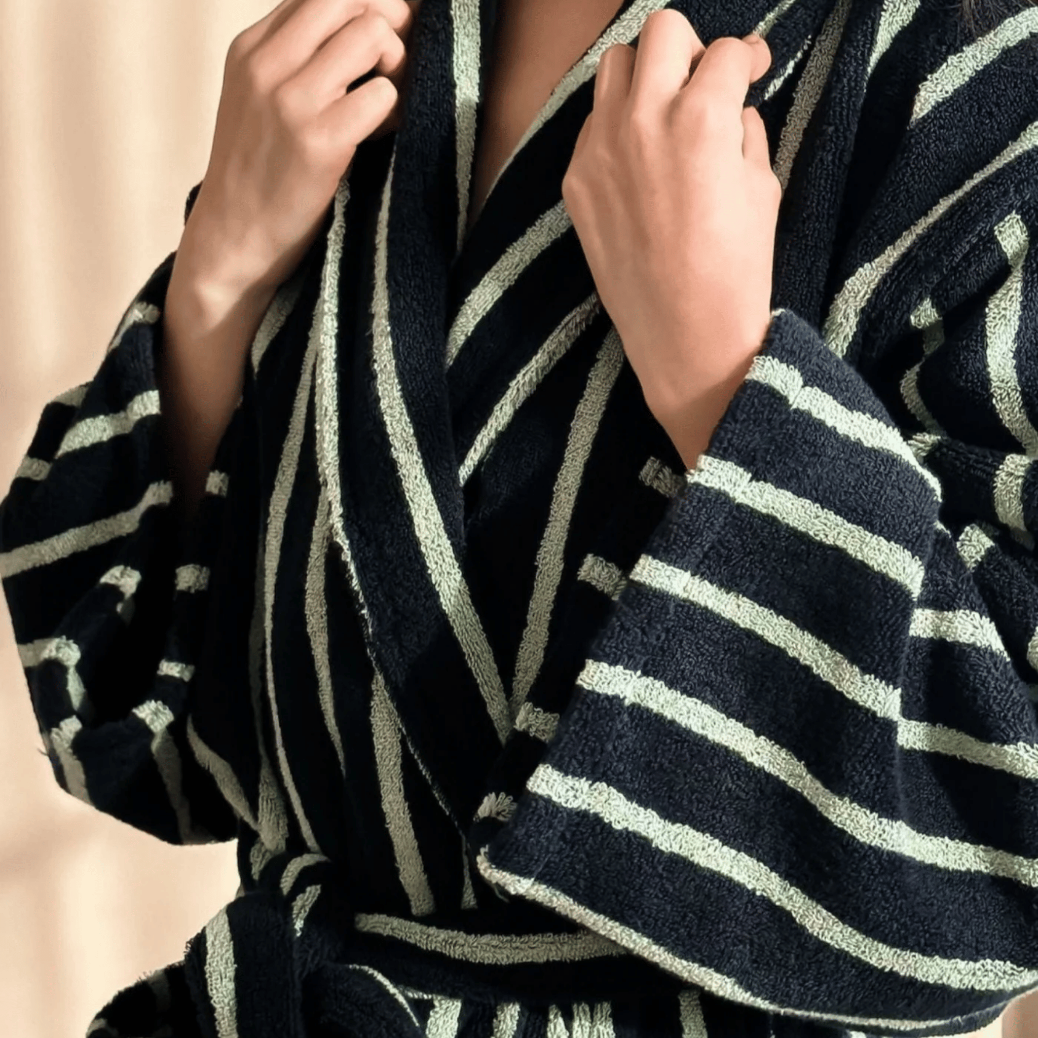 Dvelge Organic Jacquard Cotton Bathrobe Spa Grade, Green, Robes, Stripe