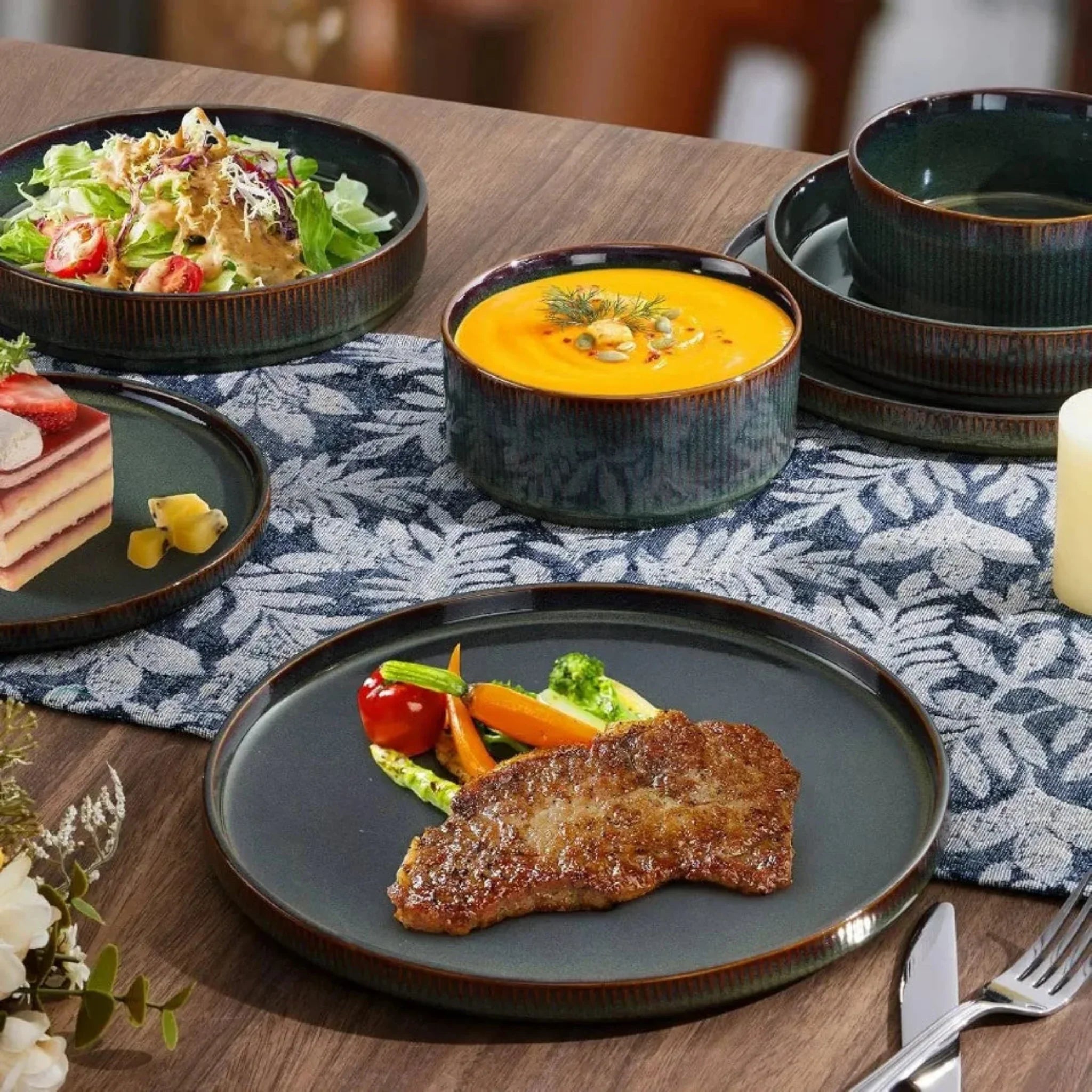 Ribbed Green Stoneware Dinnerware Set for 4 People, Sets, Grondal