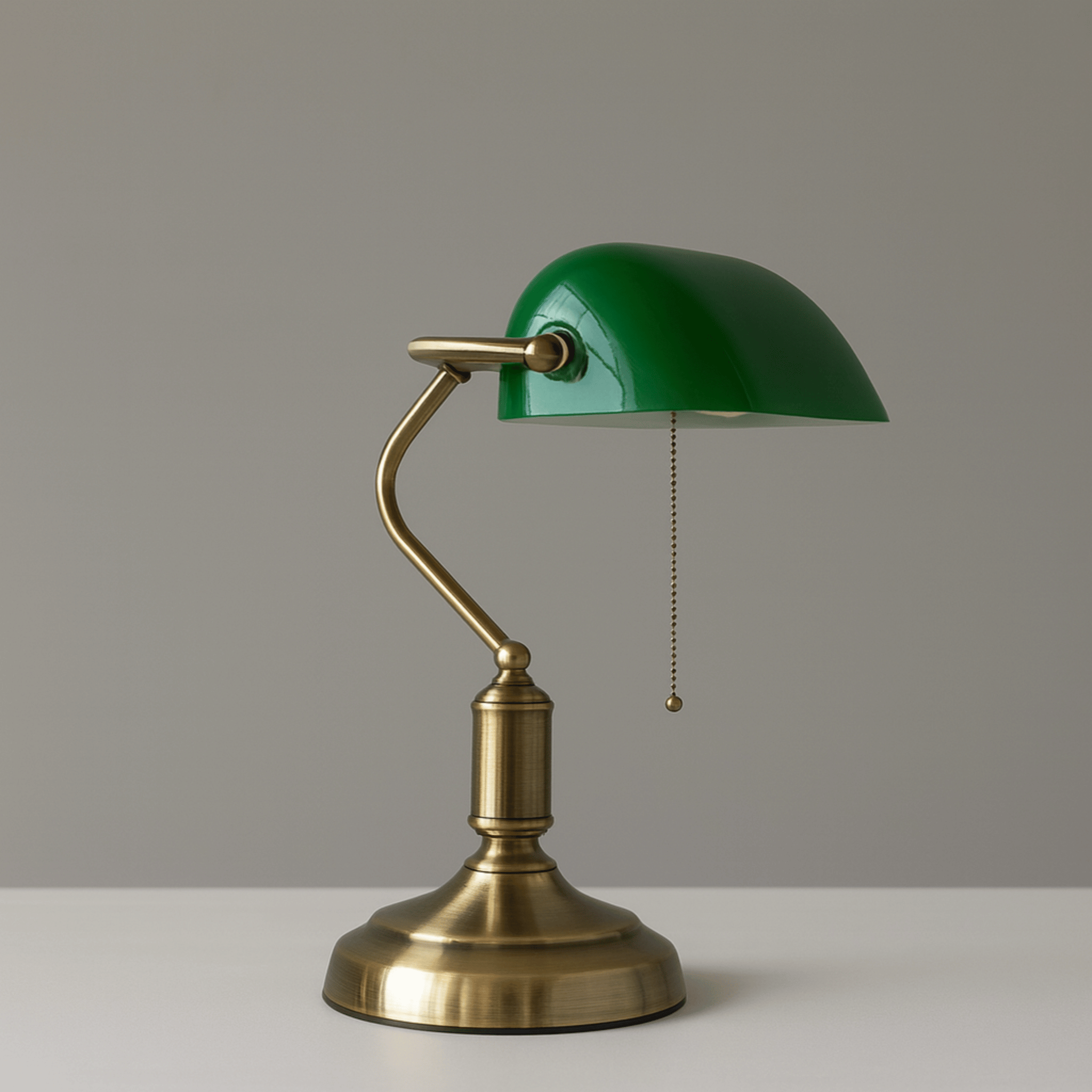 Grønlys LED Green Banker’s Desk Lamp Antique Brass, Table Lamps
