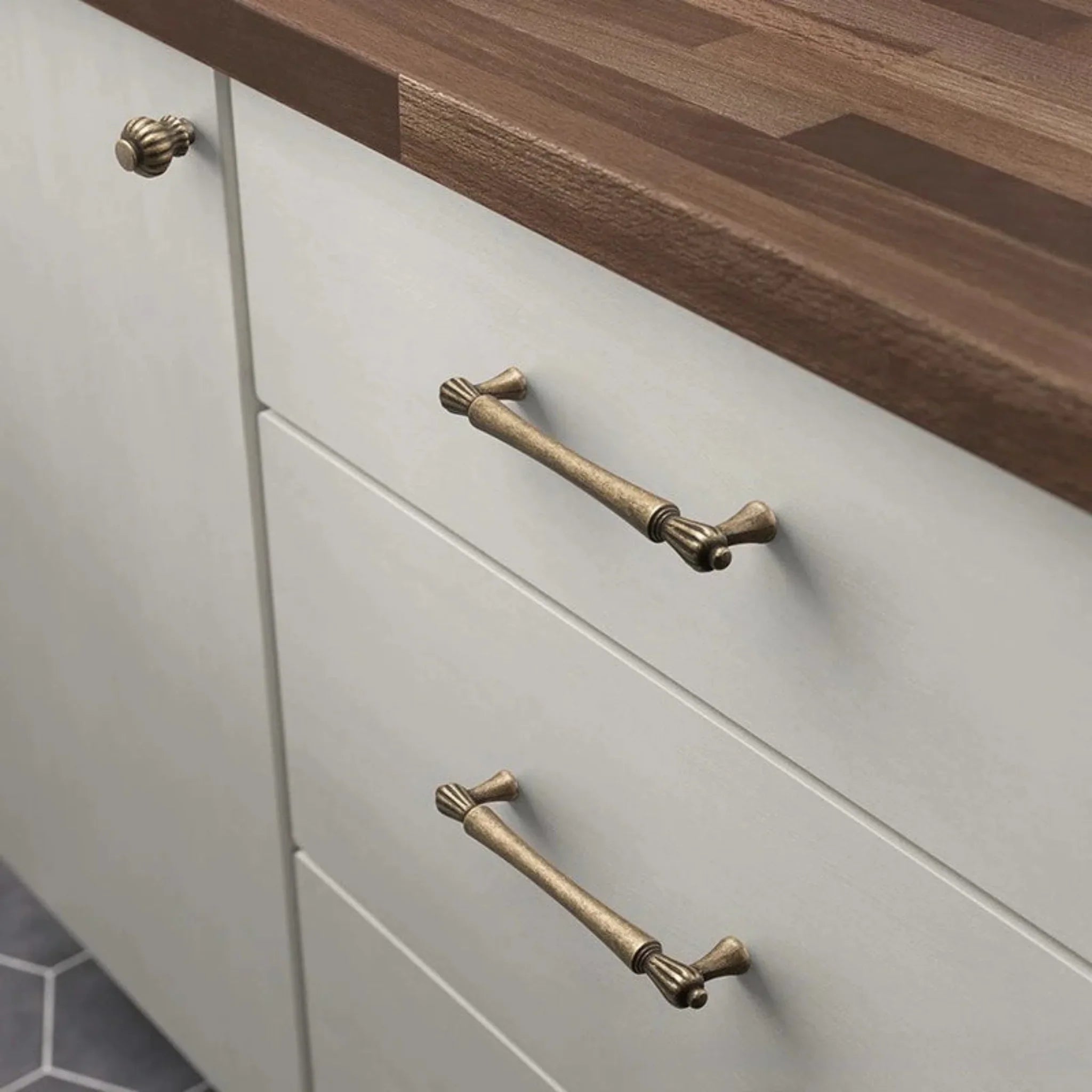 Halvard Vintage Antique Cabinet Drawer Pull Handle, Knobs & Handles, for Cabinets