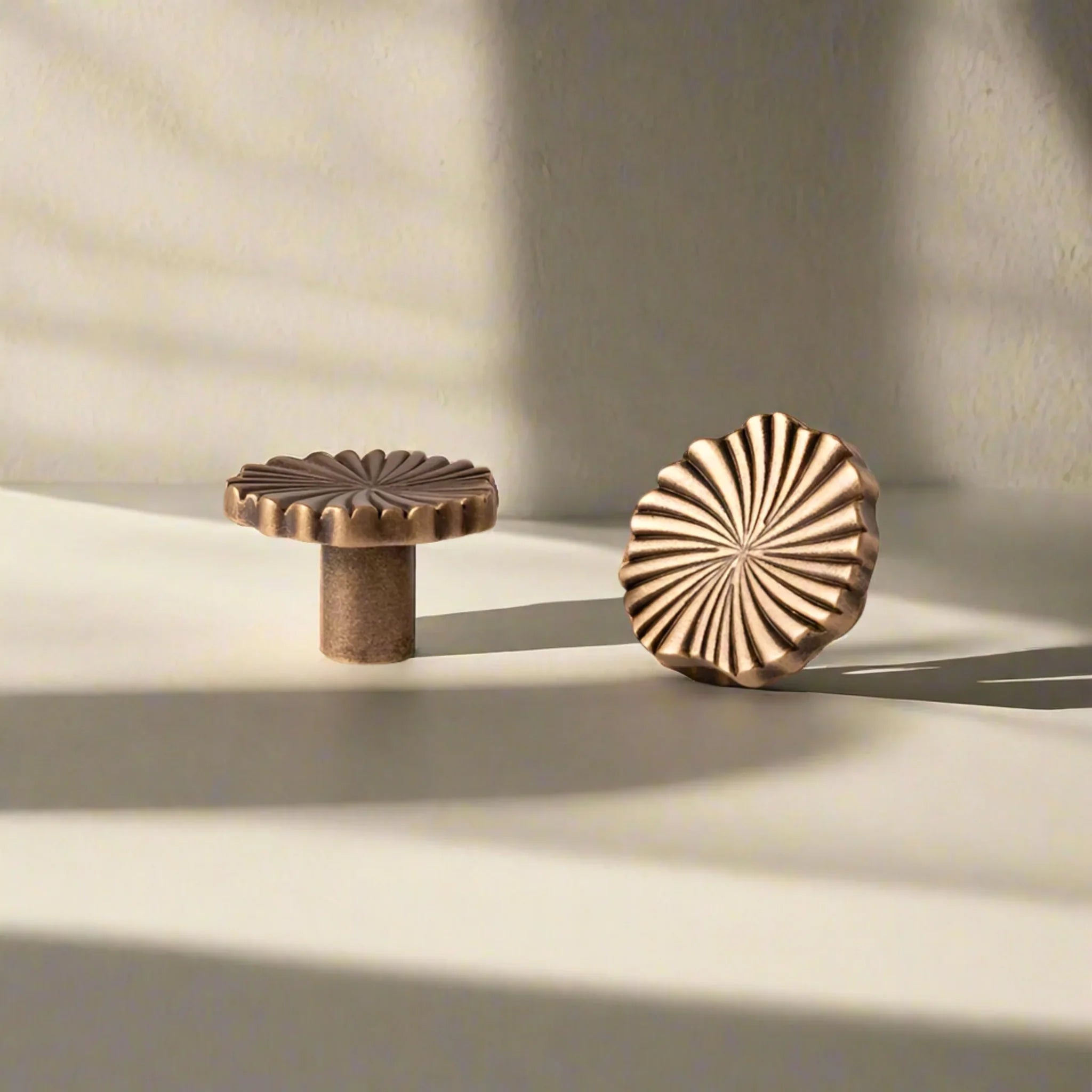 Krogvei Vintage Brass Cabinet Knob and Handle Set, Small, Knobs & Handles, Antique