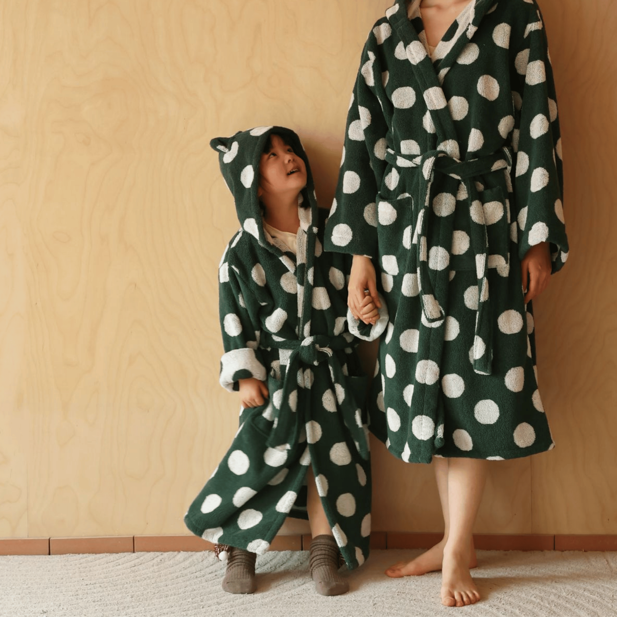 Kids and Adult Organic Cotton Hooded Bathrobe, Green / size, Robes, Mjuka Adults