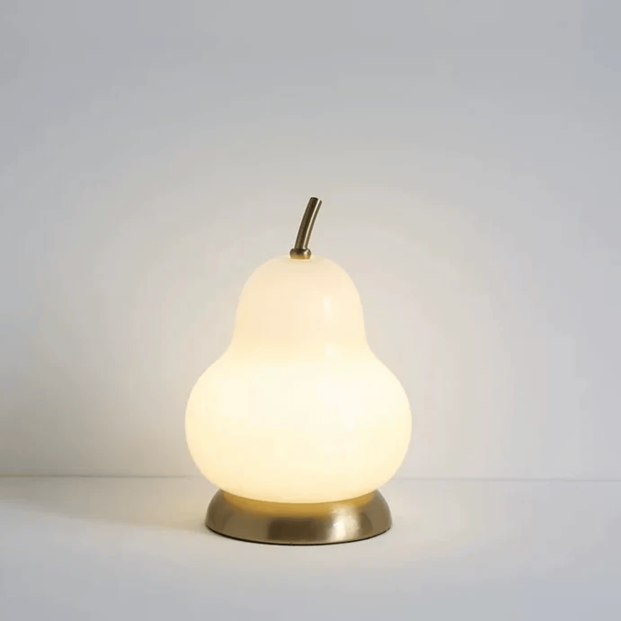 Parona Pear-Shaped Retro Table Lamp USB Powered, Lamps, Whimsical