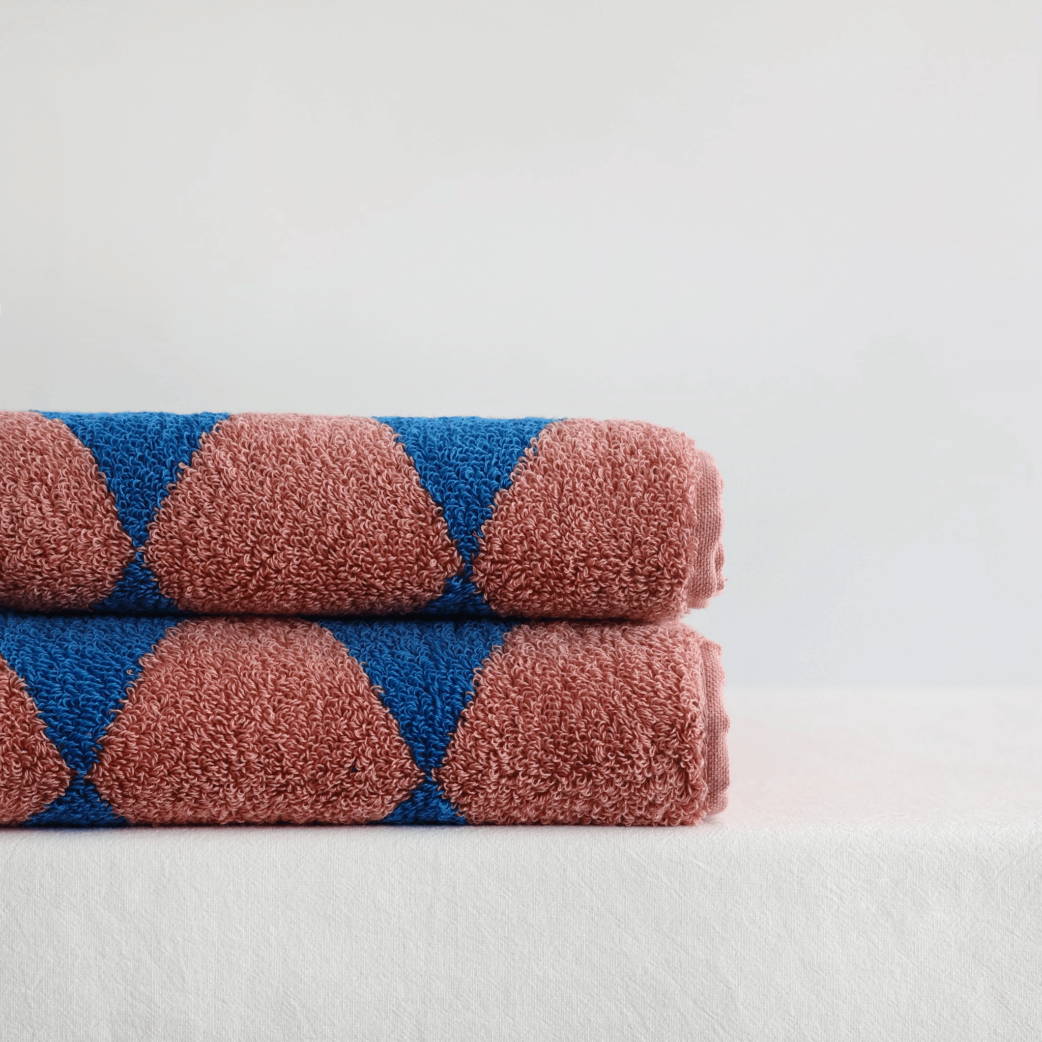 Soft Blue Diamond Cotton Towel — Retro Nordic Style, Bath Towels, Randvik 100%