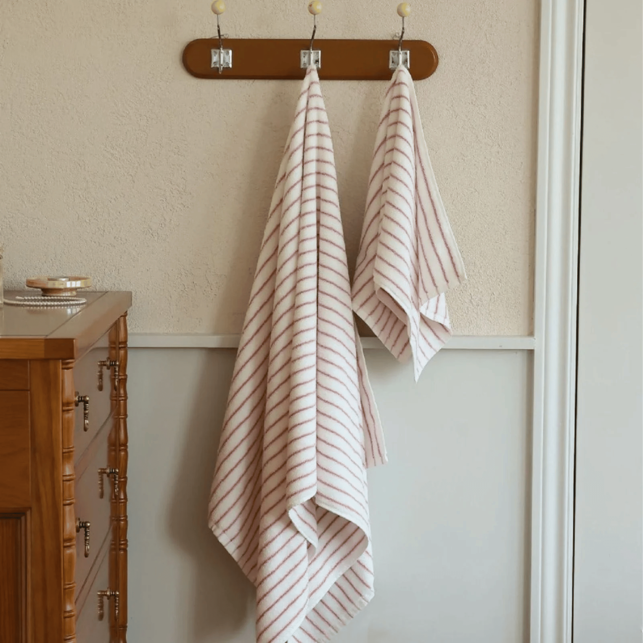 Randvik Retro Stripe Cotton Towel – Soft & Absorbent, Bath Towels, Pink Combed