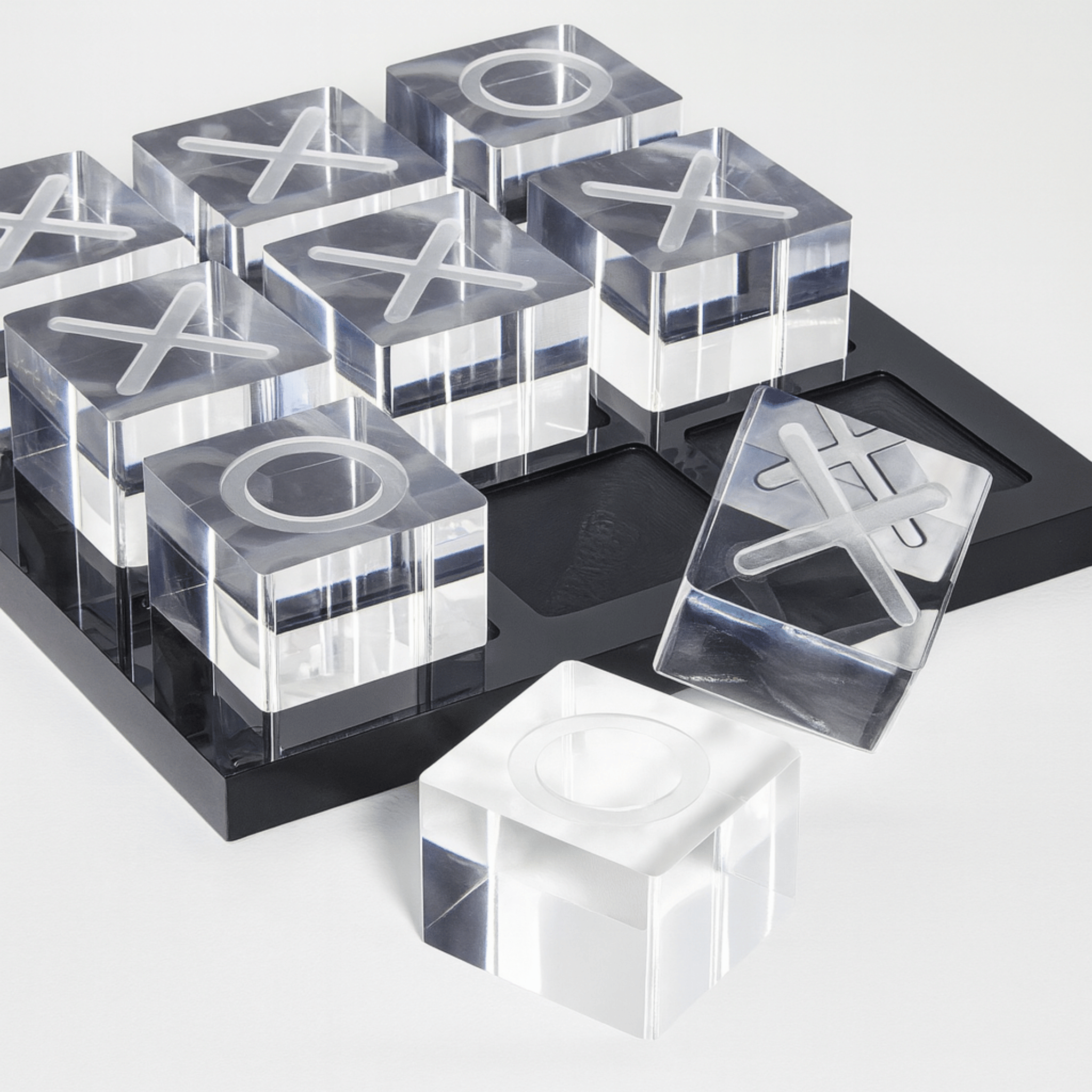 Modern Crystal Glass Chess Board – Black and Clear, Games, Ruta Decorative