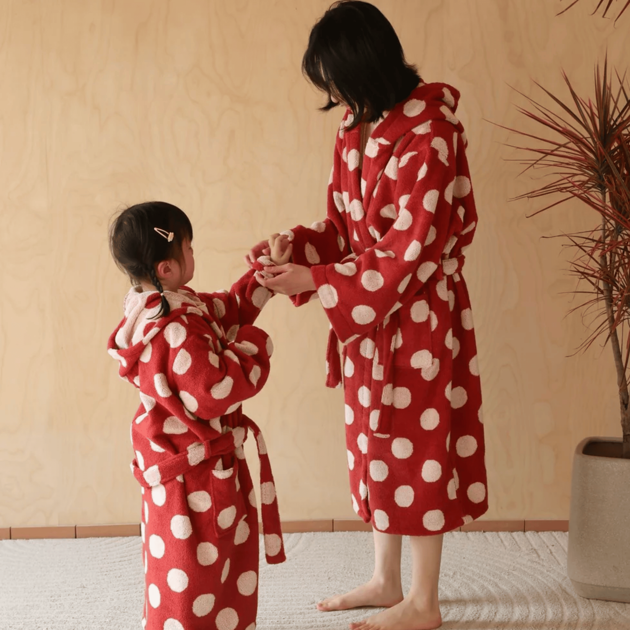 Kids and Adult Organic Cotton Hooded Bathrobe, Red / size, Robes, Mjuka Adults