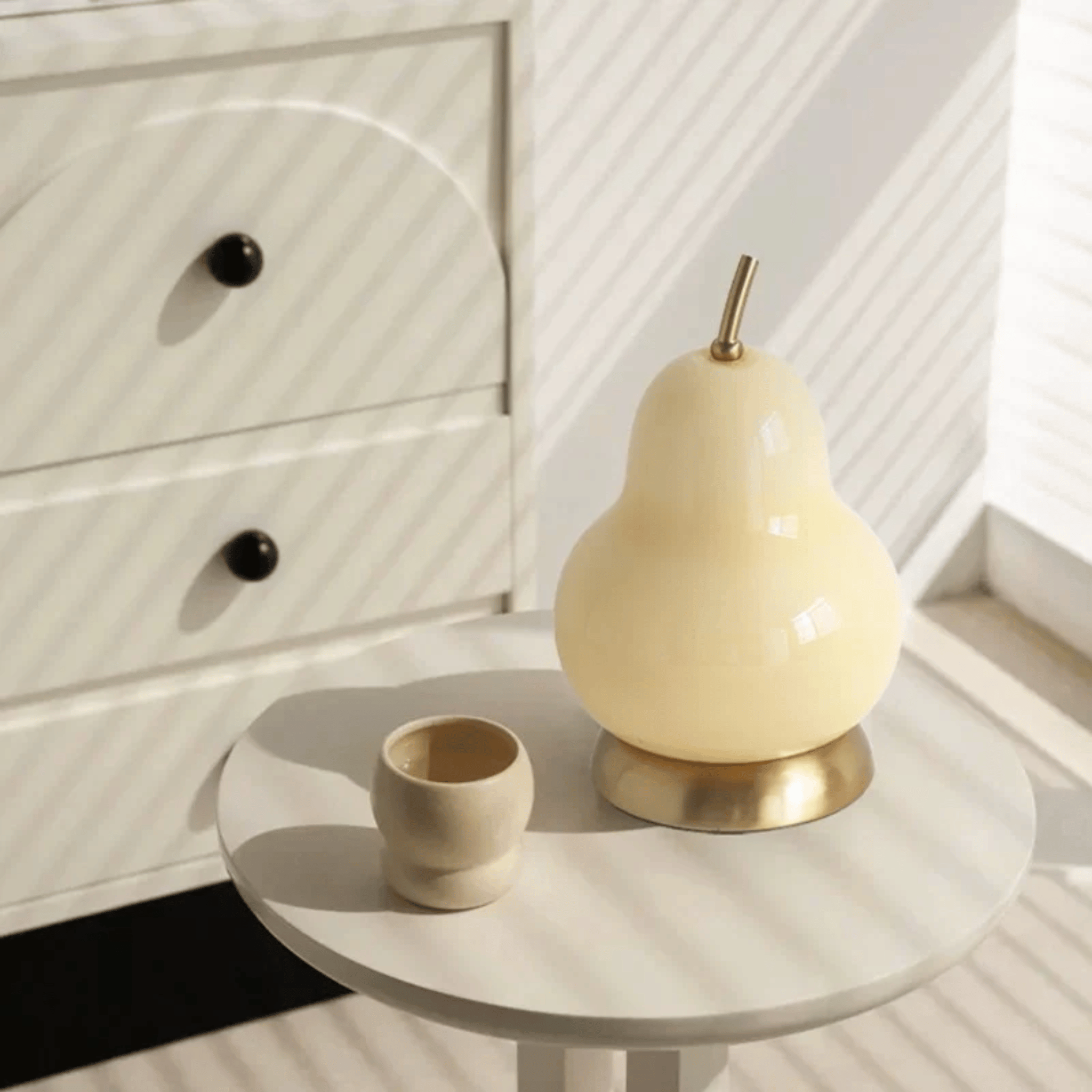 Parona Pear-Shaped Retro Table Lamp USB Powered, Beige, Lamps, Whimsical