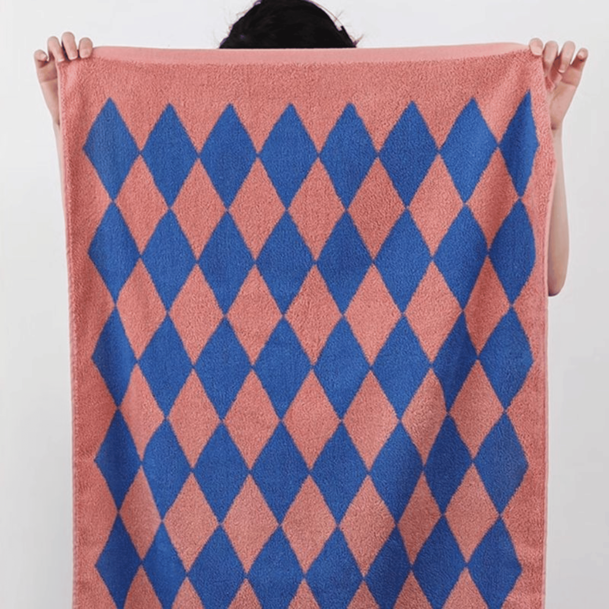 Soft Blue Diamond Cotton Towel — Retro Nordic Style, Bath Towels, Randvik 100%