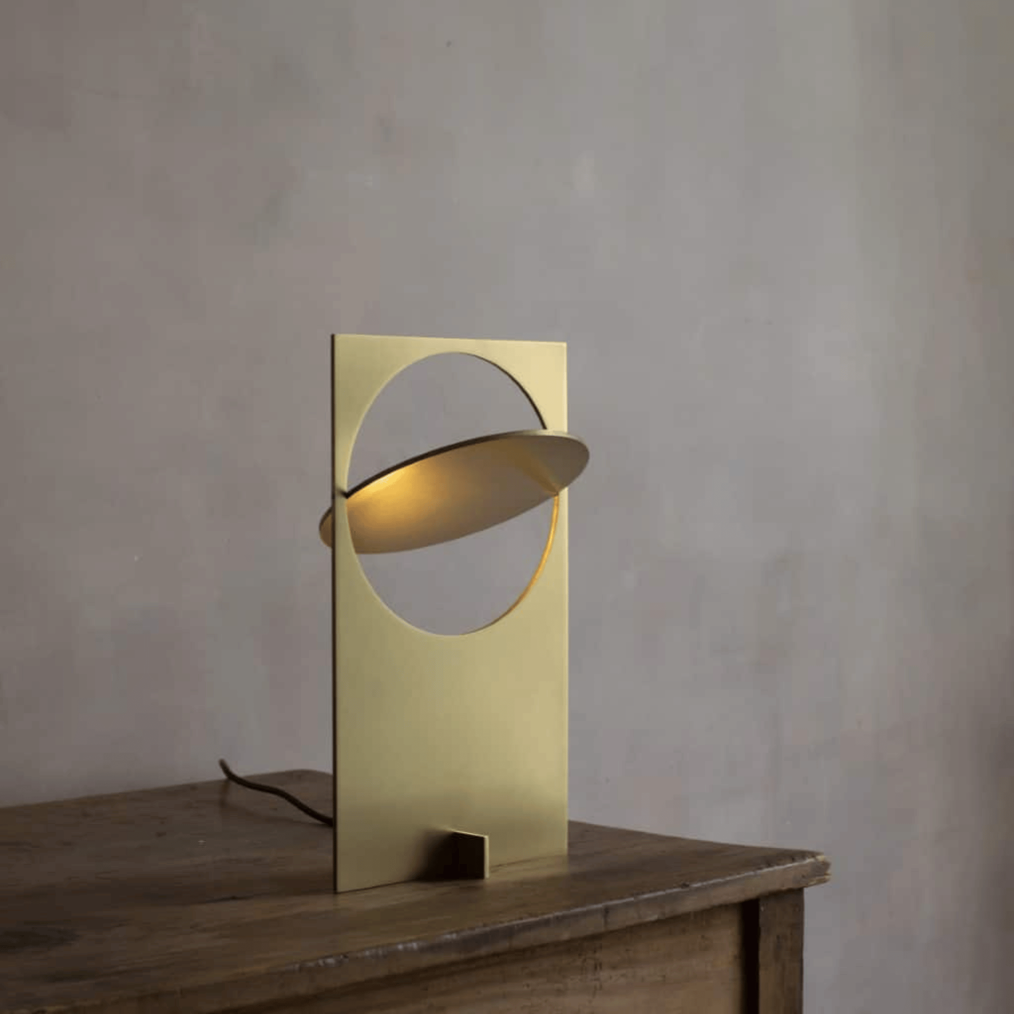 Gold Sunset Table Lamp — Modern Sculptural Design, Lamps, Solglod