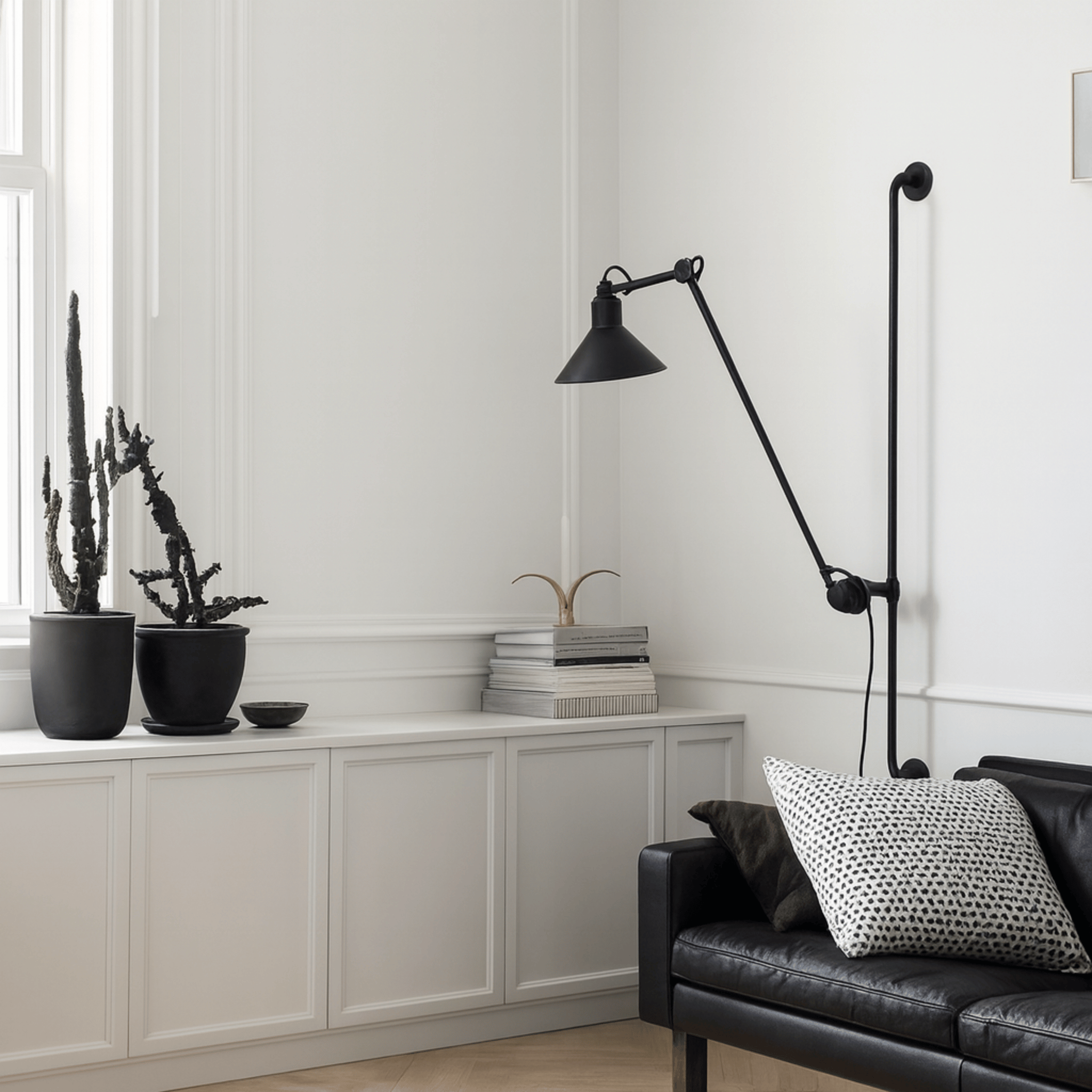 Adjustable Swing Arm LED Wall Sconce | Iron Light, Black / Warm White, Fixtures, Svinga